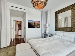 900 Biscayne Blvd 6107, Miami FL 33132