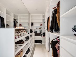 900 Biscayne Blvd 6107, Miami FL 33132