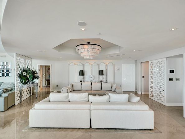 900 Biscayne Blvd 6107, Miami FL 33132