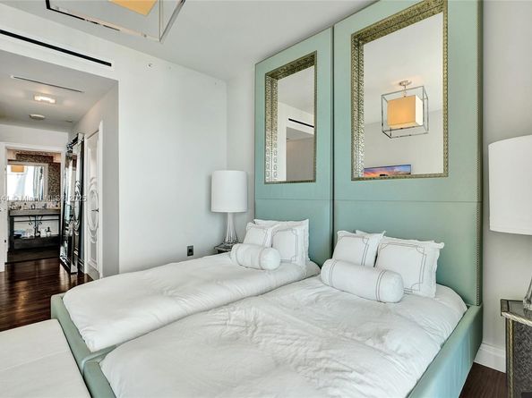 900 Biscayne Blvd 6107, Miami FL 33132