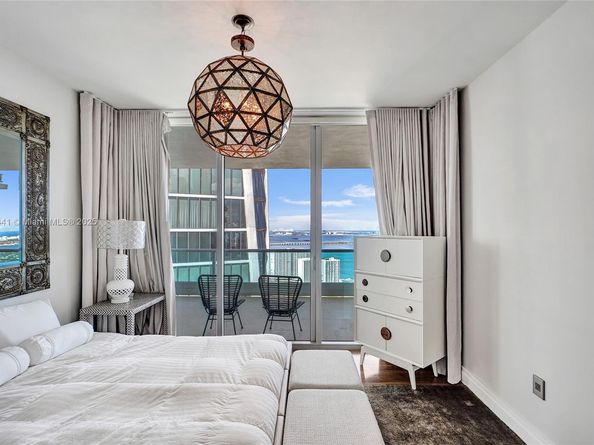 900 Biscayne Blvd 6107, Miami FL 33132