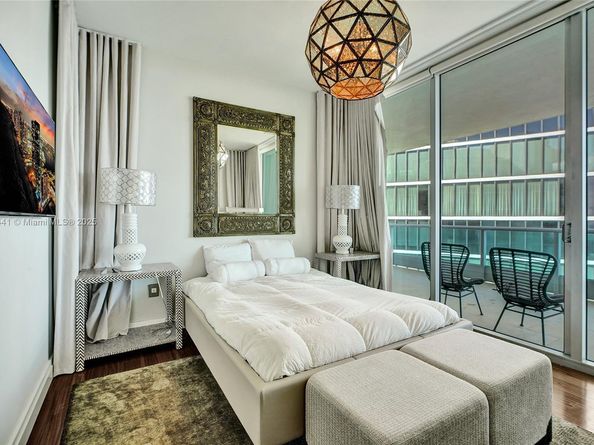 900 Biscayne Blvd 6107, Miami FL 33132