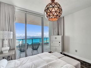 900 Biscayne Blvd 6107, Miami FL 33132