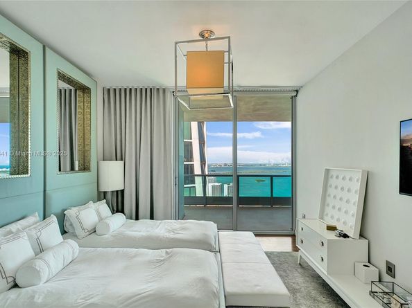 900 Biscayne Blvd 6107, Miami FL 33132