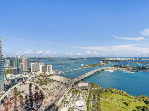 900 Biscayne Blvd 6107, Miami FL 33132