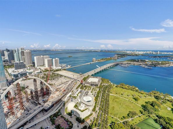 900 Biscayne Blvd 6107, Miami FL 33132