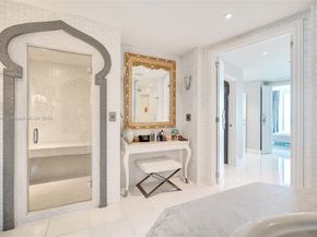 900 Biscayne Blvd 6107, Miami FL 33132