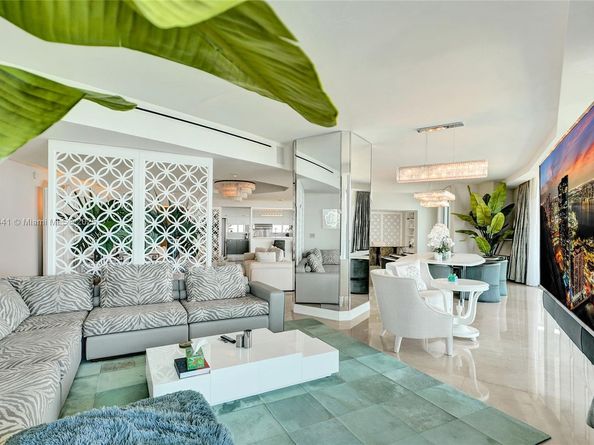 900 Biscayne Blvd 6107, Miami FL 33132