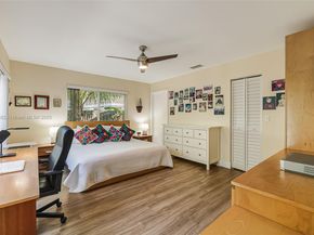 207 SW 159th Ter, Sunrise FL 33326