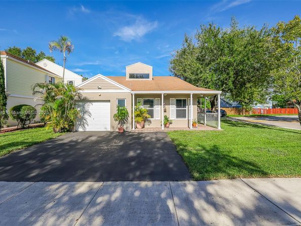 207 SW 159th Ter, Sunrise FL 33326