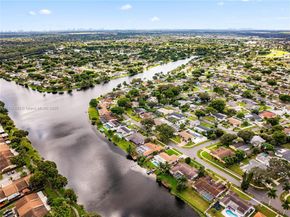 11041 NW 22nd St, Pembroke Pines FL 33026