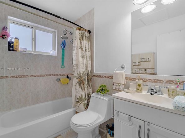 401 SW 109th Ave 26, Sweetwater FL 33174
