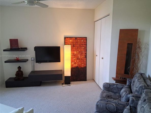 1300 St Charles Pl 308, Pembroke Pines FL 33026