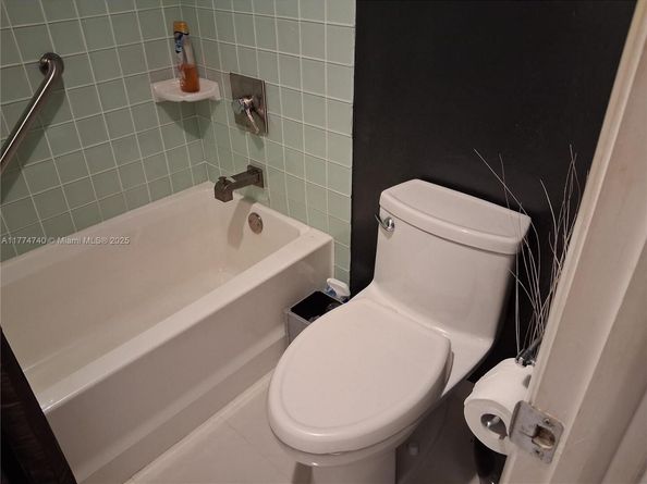 1300 St Charles Pl 308, Pembroke Pines FL 33026