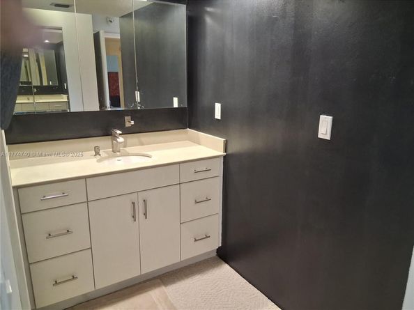 1300 St Charles Pl 308, Pembroke Pines FL 33026