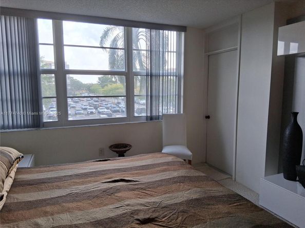 1300 St Charles Pl 308, Pembroke Pines FL 33026