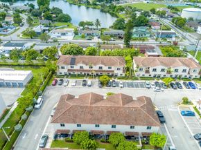 2820 NW 180th St, Miami Gardens FL 33056