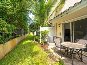 2820 NW 180th St, Miami Gardens FL 33056