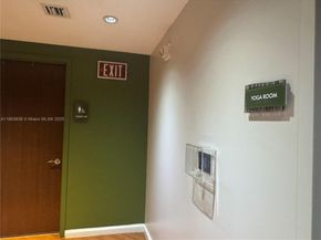 2641 N Flamingo Rd 1001N, Sunrise FL 33323