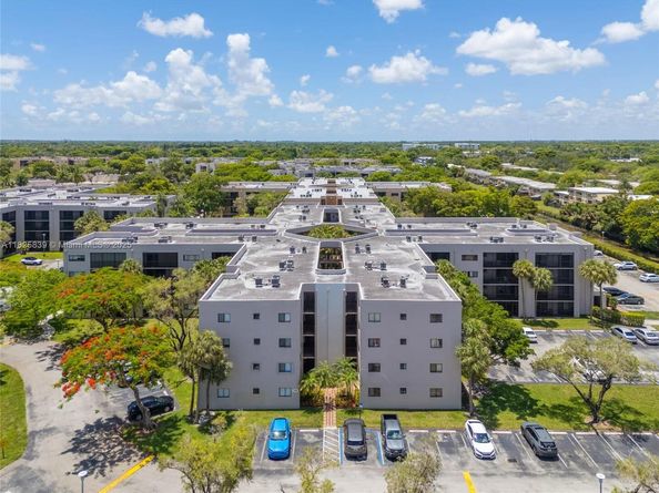 8400 SW 133rd Ave Rd 212, Miami FL 33183
