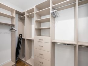 80 NW 45th St, Miami FL 33127