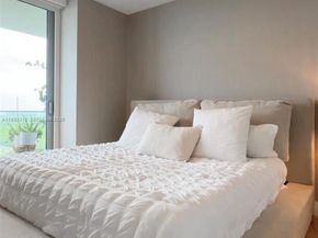 16385 Biscayne Blvd 30183017, North Miami Beach FL 33160