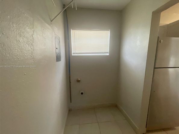 21200 NE 12th Ct, Miami FL 33179