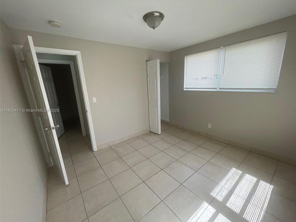 21200 NE 12th Ct, Miami FL 33179