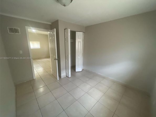 21200 NE 12th Ct, Miami FL 33179