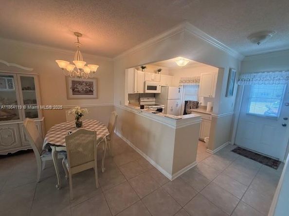 3505 NW 48th Ave 415, Lauderdale Lakes FL 33319