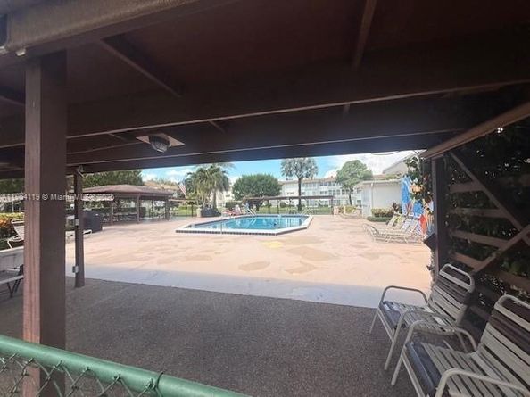3505 NW 48th Ave 415, Lauderdale Lakes FL 33319