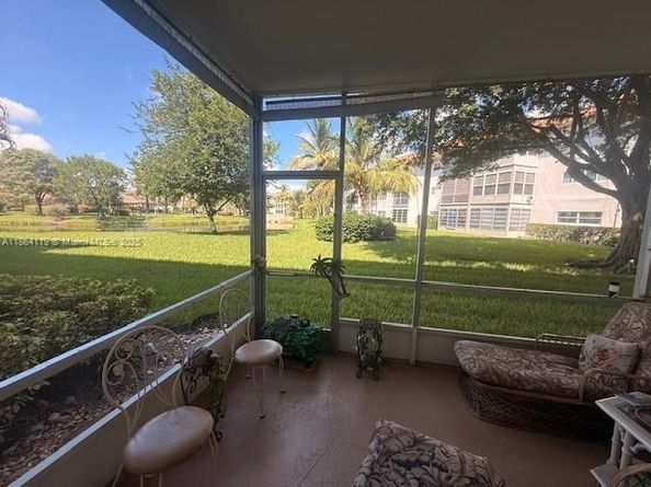 3505 NW 48th Ave 415, Lauderdale Lakes FL 33319
