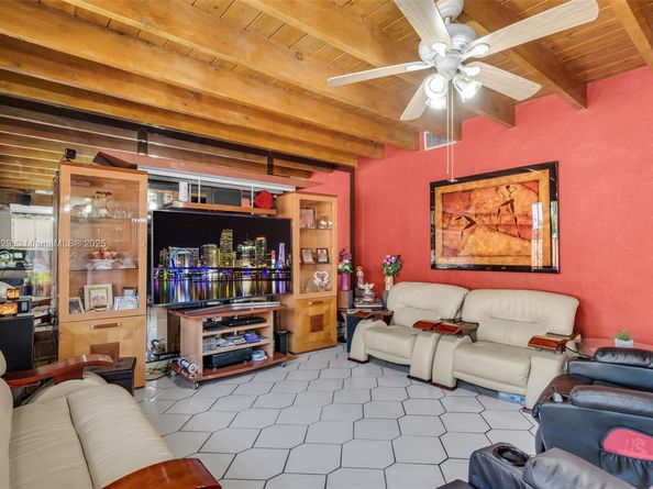 1861 SW 19th St, Miami FL 33145