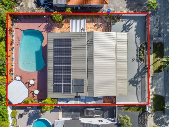 1861 SW 19th St, Miami FL 33145