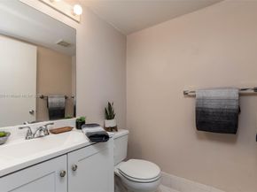 12550 SW 15th St 205E, Pembroke Pines FL 33027