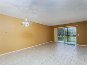 12550 SW 15th St 205E, Pembroke Pines FL 33027