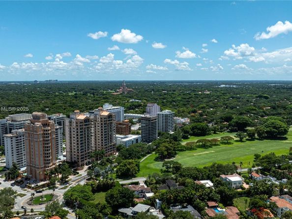 612 Valencia Ave 104, Coral Gables FL 33134