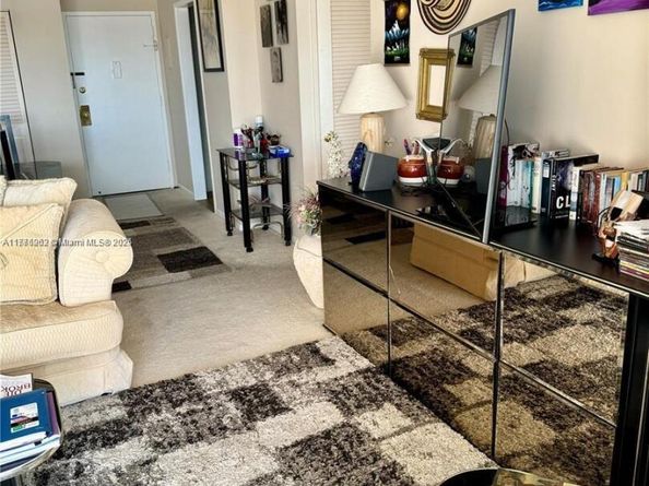 400 Kings Point Dr 609, Sunny Isles Beach FL 33160