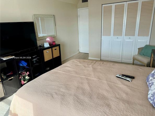 400 Kings Point Dr 609, Sunny Isles Beach FL 33160