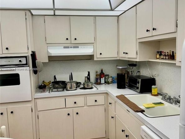 400 Kings Point Dr 609, Sunny Isles Beach FL 33160