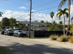 1568 NE 35th St, Oakland Park FL 33334