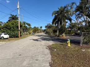 1568 NE 35th St, Oakland Park FL 33334