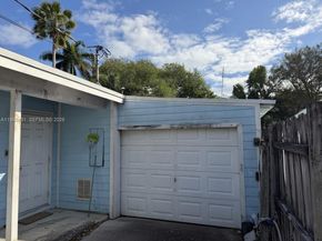 1568 NE 35th St, Oakland Park FL 33334