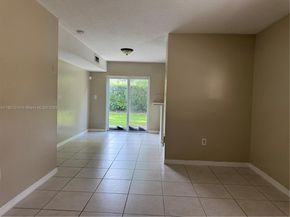 3390 NE 9th St 104, Homestead FL 33033