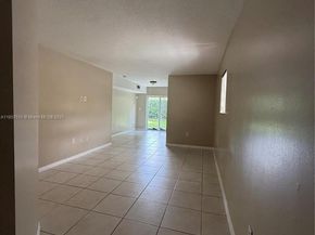 3390 NE 9th St 104, Homestead FL 33033