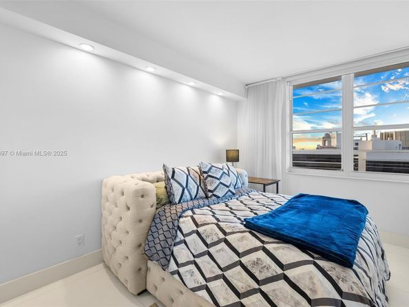 100 Lincoln Rd 1523/1525, Miami Beach FL 33139