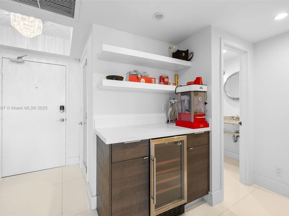 100 Lincoln Rd 1523/1525, Miami Beach FL 33139