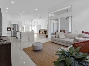 710 Lake Blvd, Weston FL 33326