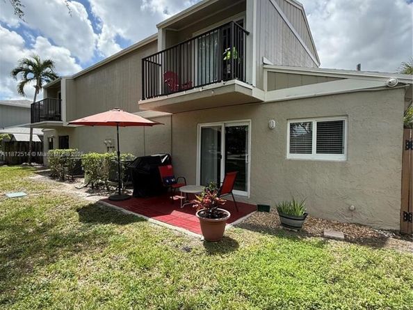 13293 NW 6th Pl, Plantation FL 33325