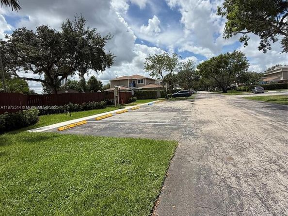 13293 NW 6th Pl, Plantation FL 33325